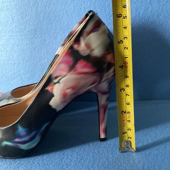 Nine West Floral Pumps   Size 7 - Picture 6 of 6